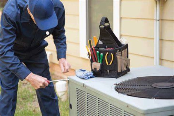 Are ac units supposed to be bolted down?