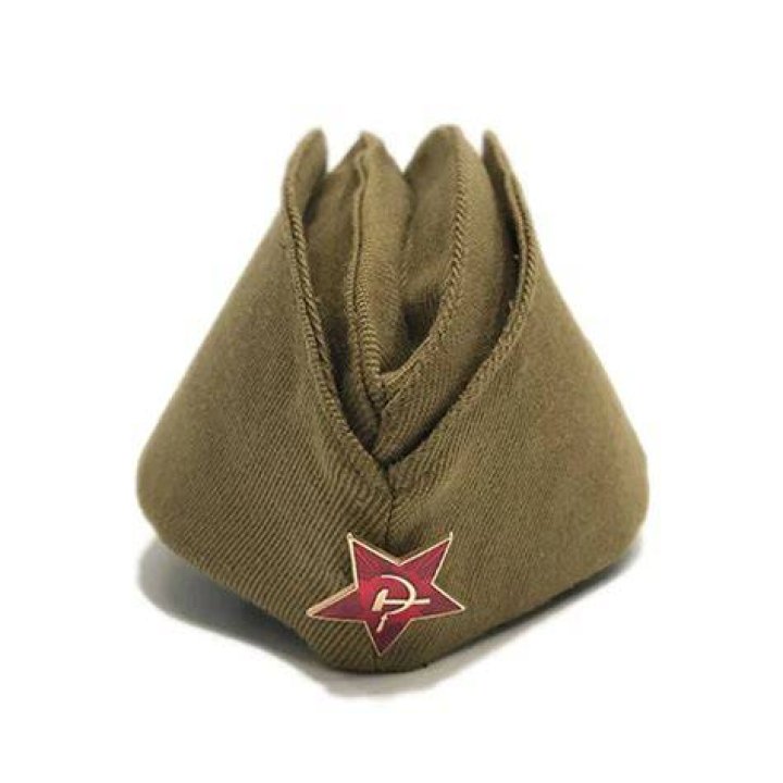 What is the name of a boat shaped hat?