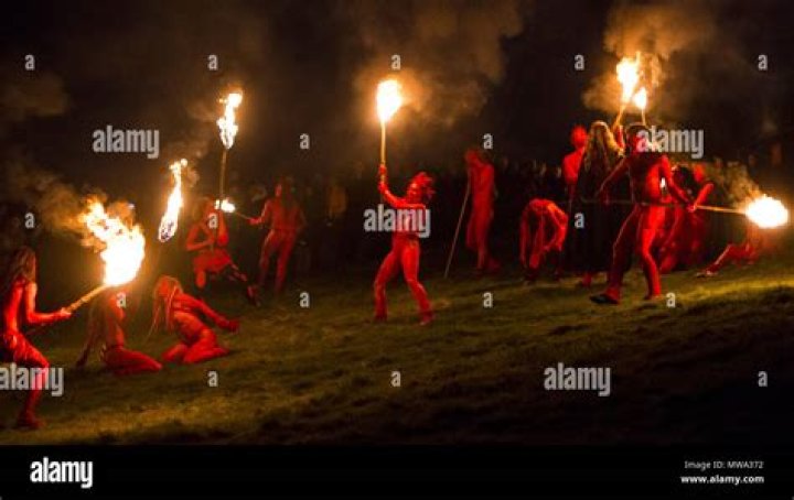 Who are fire worshippers?