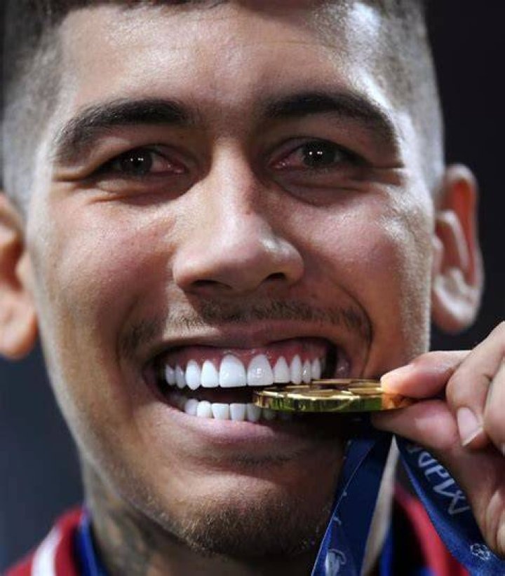 Who has the whitest teeth in the world?